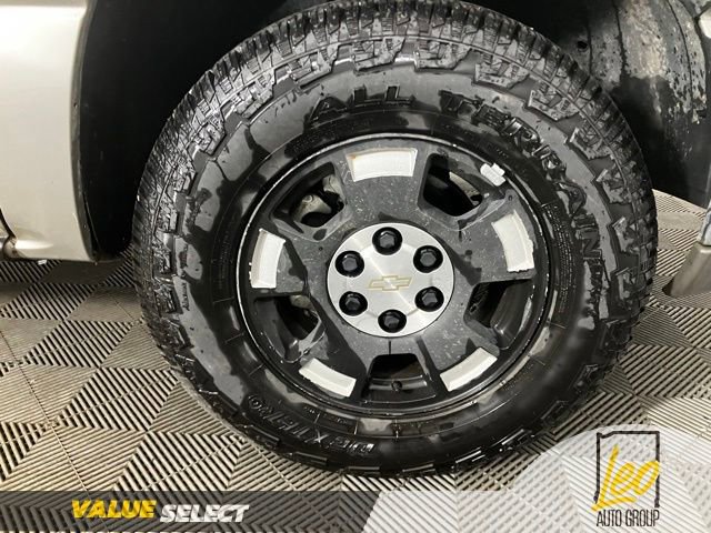 Used 2005 Chevrolet Silverado 1500 LS w/ Light Duty Power Package AWD/4WD image 21