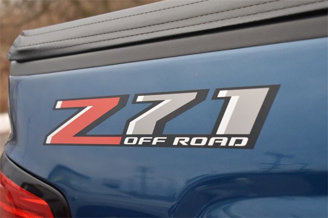 Used 2018 Chevrolet Silverado 1500 LT w/ All Star Edition image 15