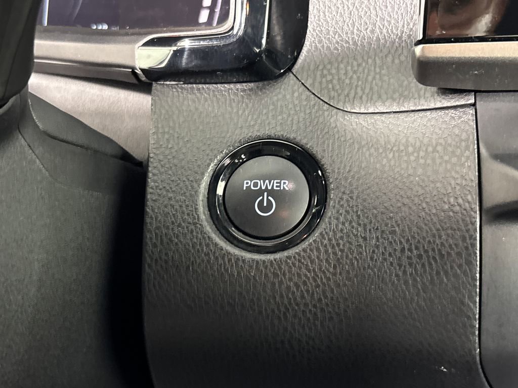 Certified 2025 Toyota Camry SE w/ Convenience Package FWD image 24