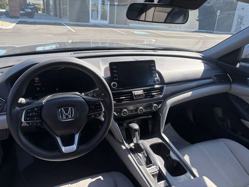 Used 2018 Honda Accord EX image 10