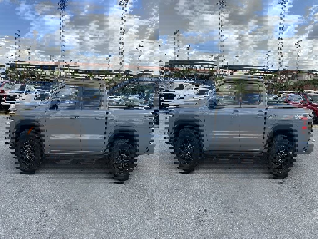 Used 2023 Nissan Frontier Pro-X w/ Pro-X Premium Package image 8