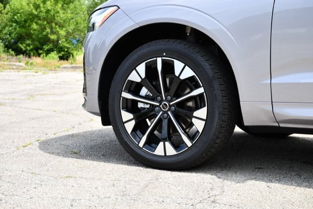 New 2026 Volvo XC60 B5 Plus w/ Climate Package AWD/4WD image 11