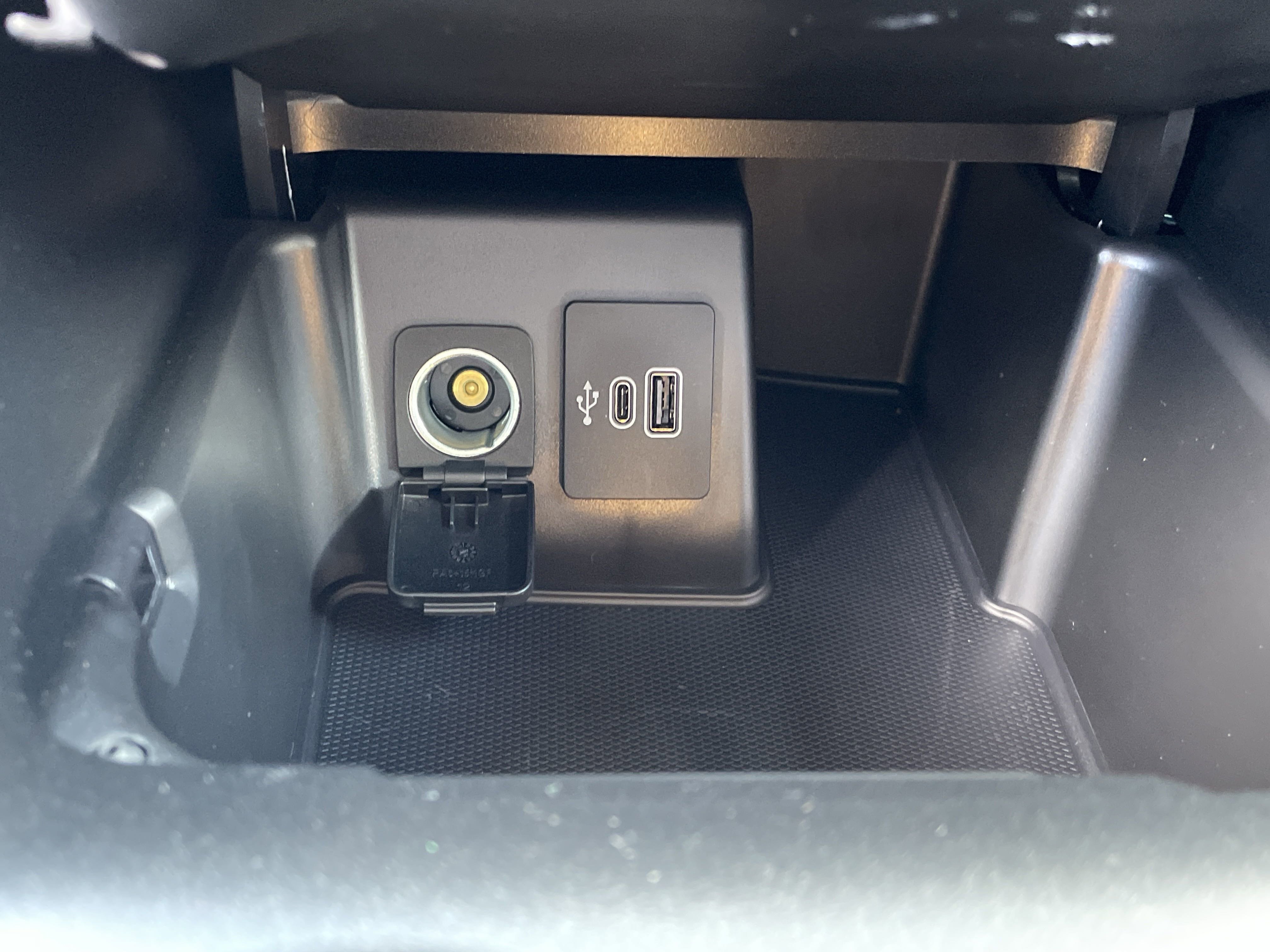 New 2025 Ford Explorer Active w/ Active Comfort Package image 33