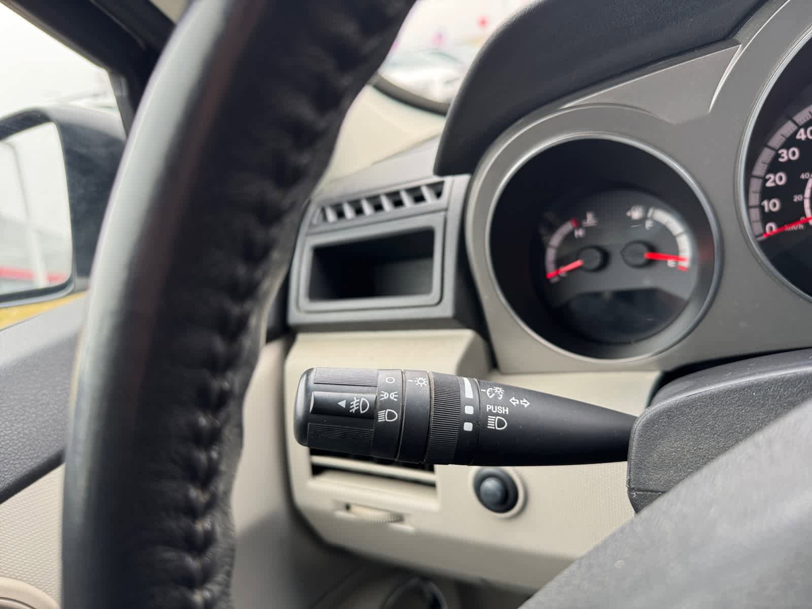 Used 2010 Dodge Avenger R/T image 17