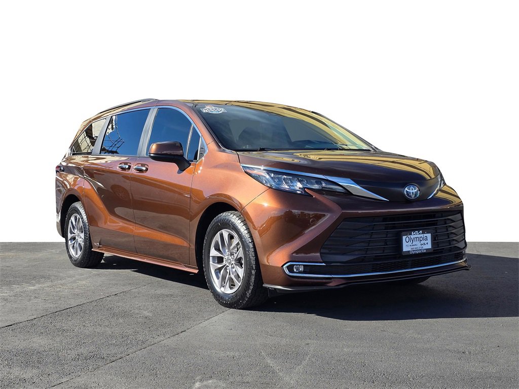 Used 2023 Toyota Sienna XLE