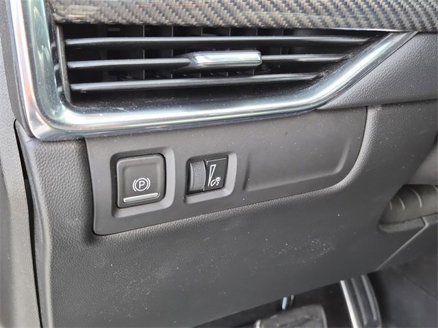 Used 2023 Cadillac XT4 Sport image 23