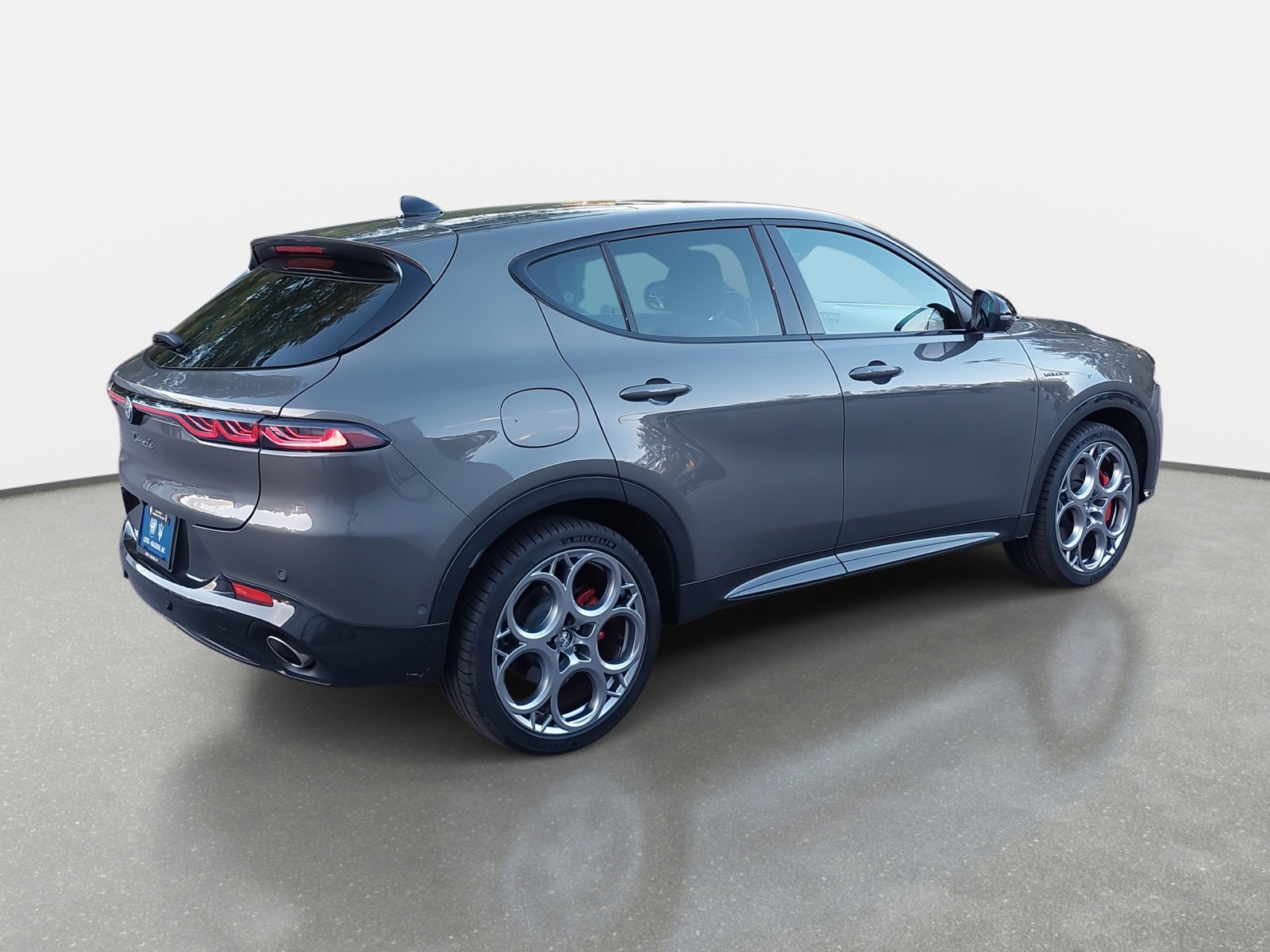 Used 2024 Alfa Romeo Tonale Veloce image 5