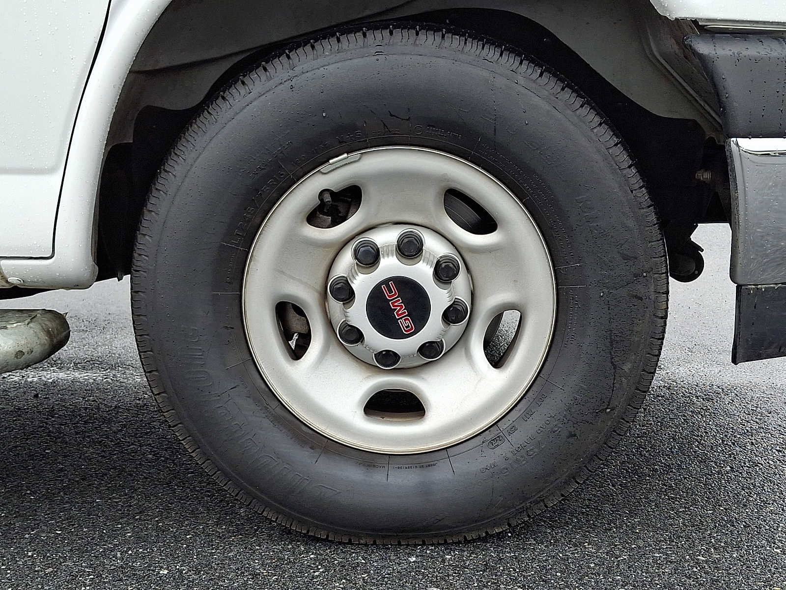 Used 2024 GMC Savana 2500 w/ Driver Convenience Package RWD image 8