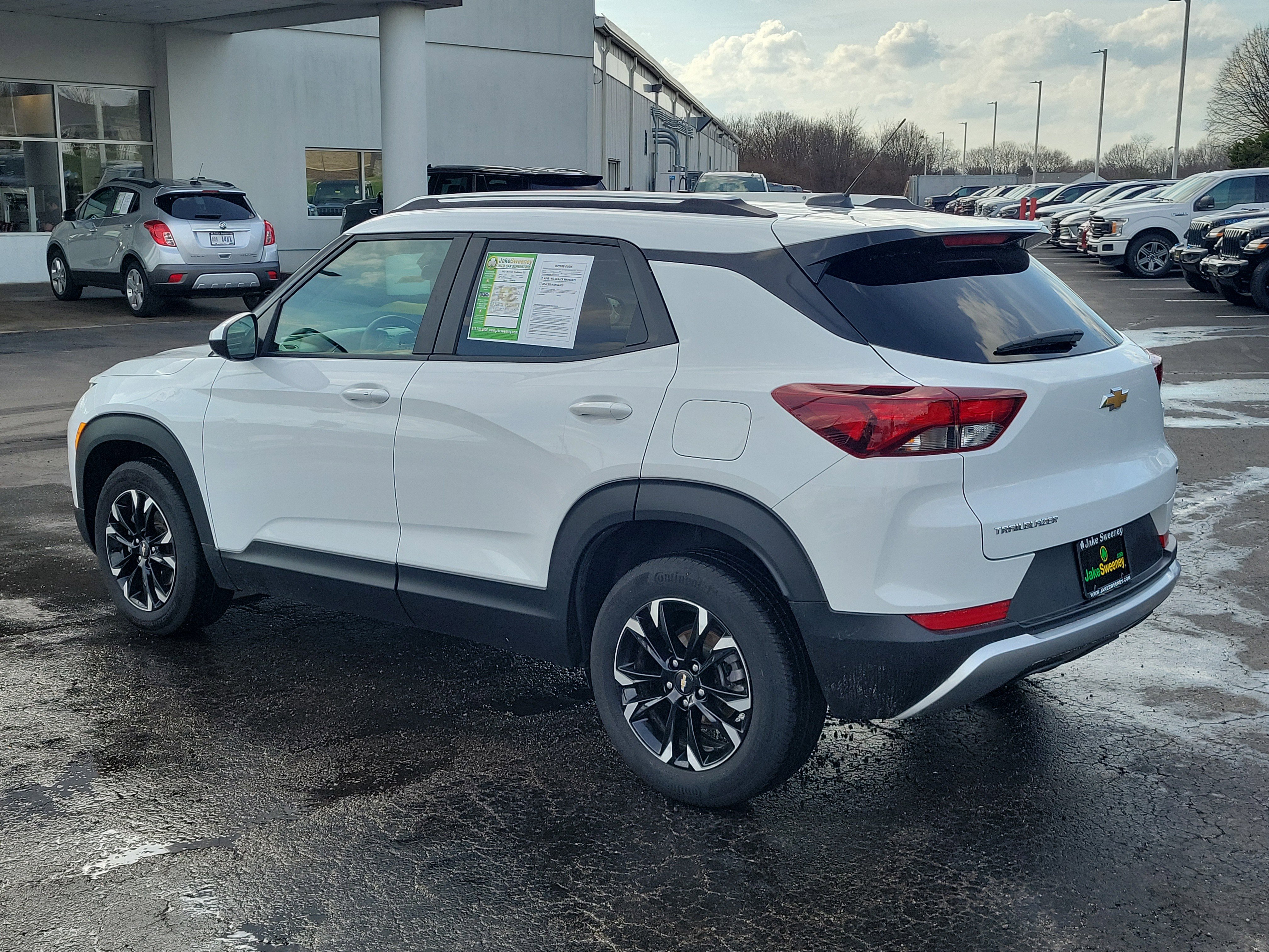 Used 2023 Chevrolet TrailBlazer LT image 3