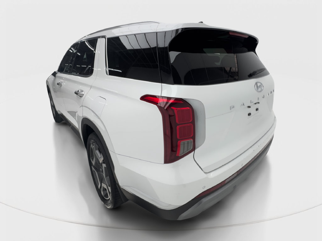 Used 2024 Hyundai Palisade Limited FWD image 11