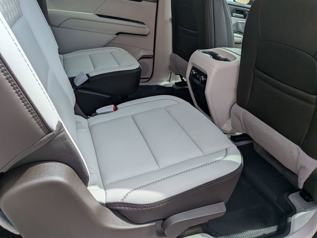 Certified 2025 GMC Acadia Denali w/ Super Cruise Package FWD image 25