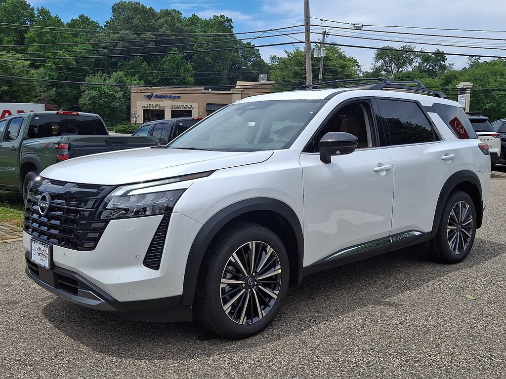New 2026 Nissan Pathfinder Platinum w/ Lighting Package AWD/4WD image 3