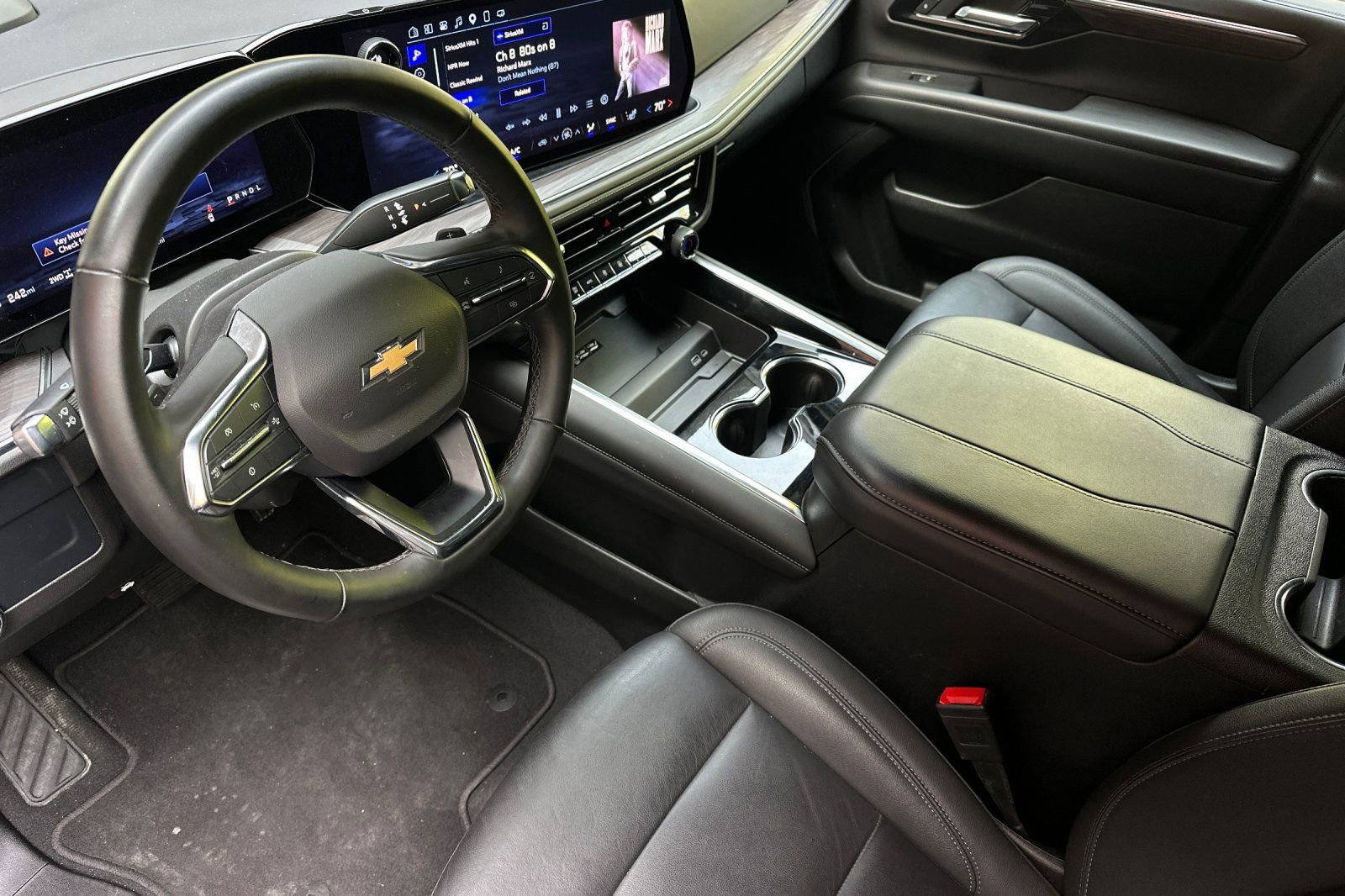 Used 2025 Chevrolet Tahoe LT AWD/4WD image 11