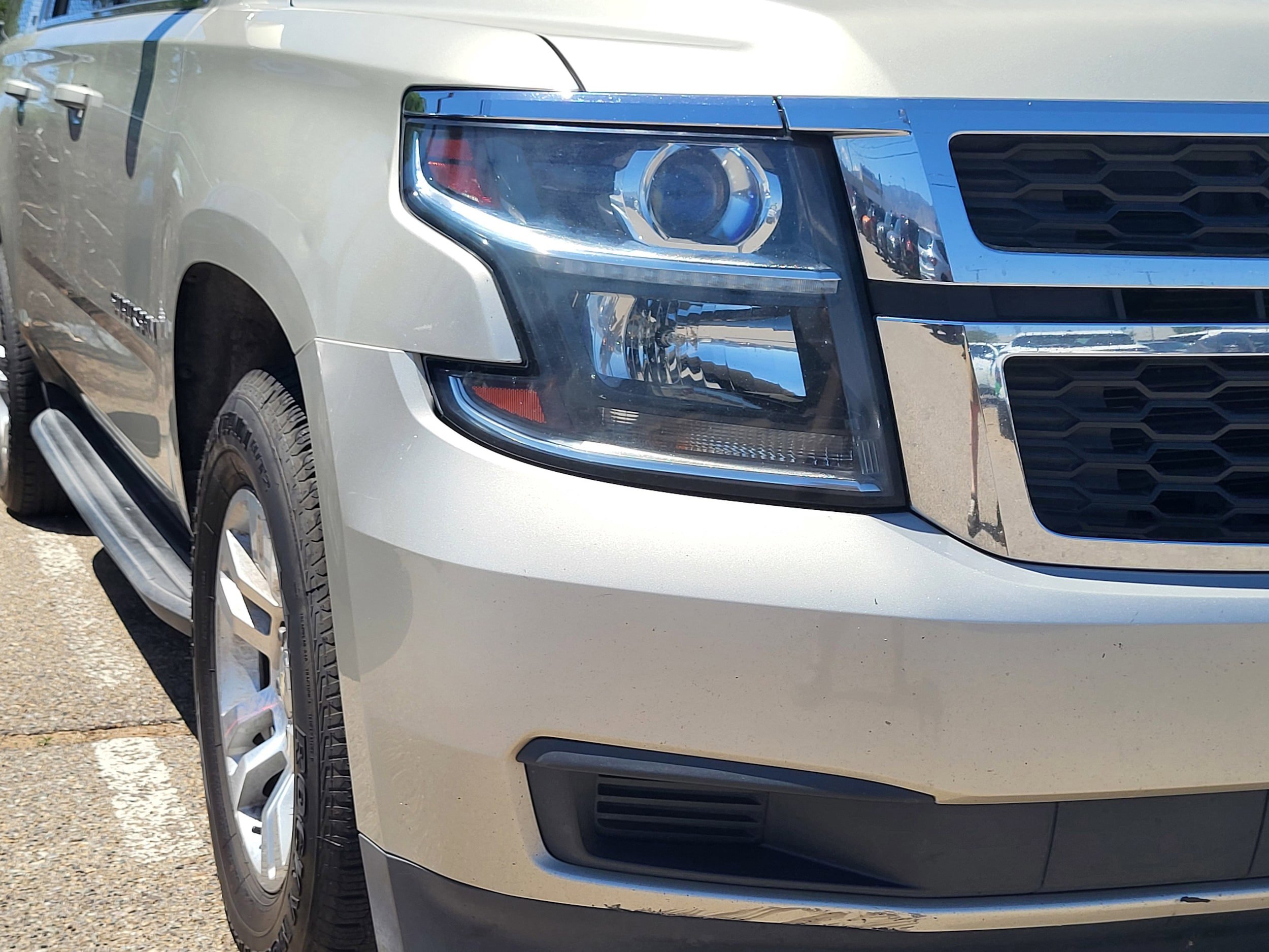 Used 2017 Chevrolet Suburban LT AWD/4WD image 25