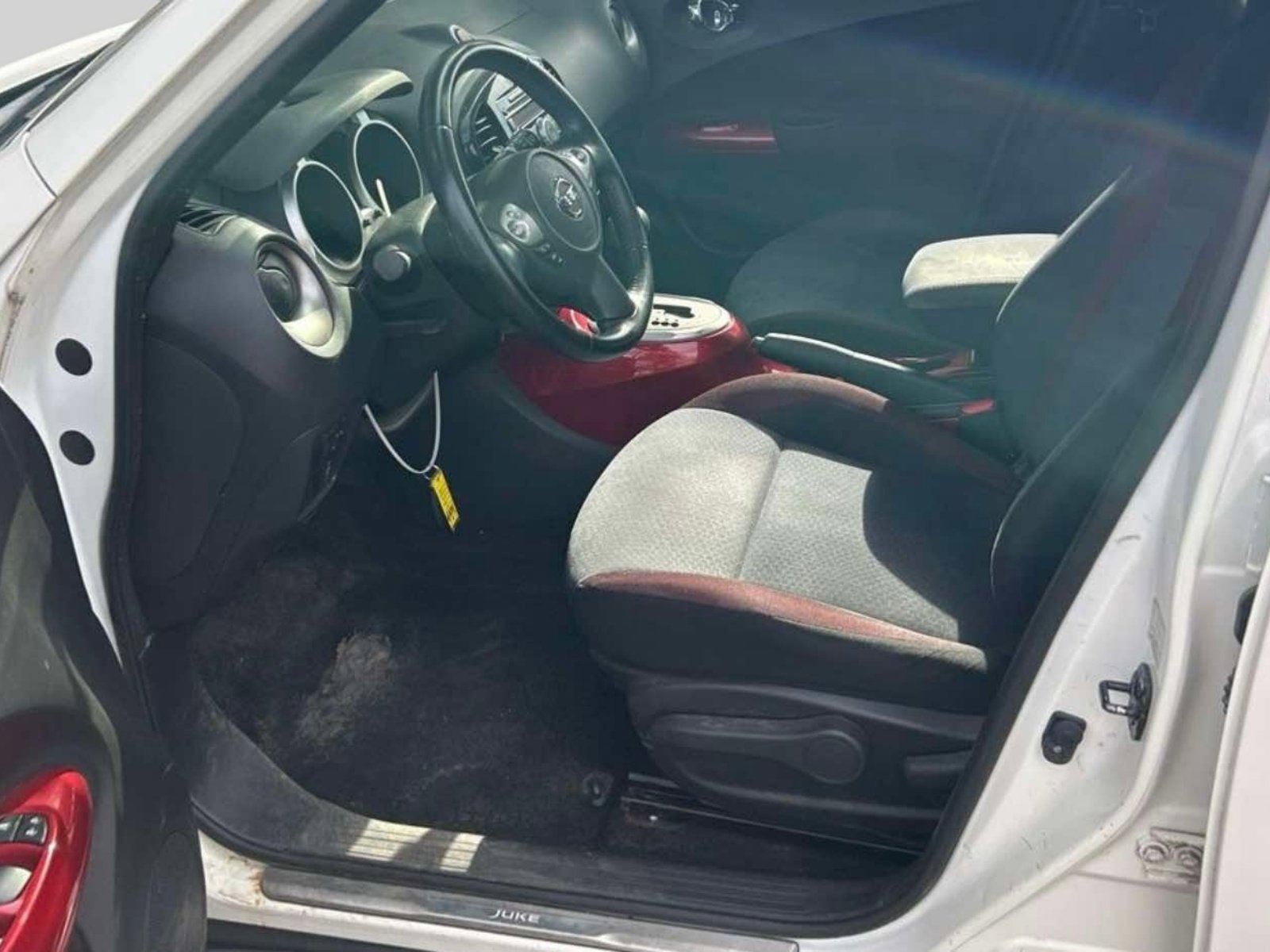 Used 2014 Nissan Juke SV AWD/4WD image 3
