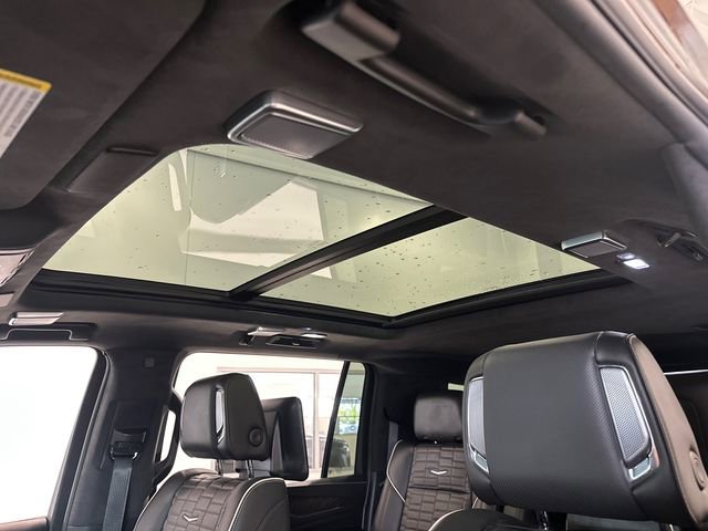 Used 2024 Cadillac Escalade ESV Sport Platinum w/ LPO, ONYX Package image 22