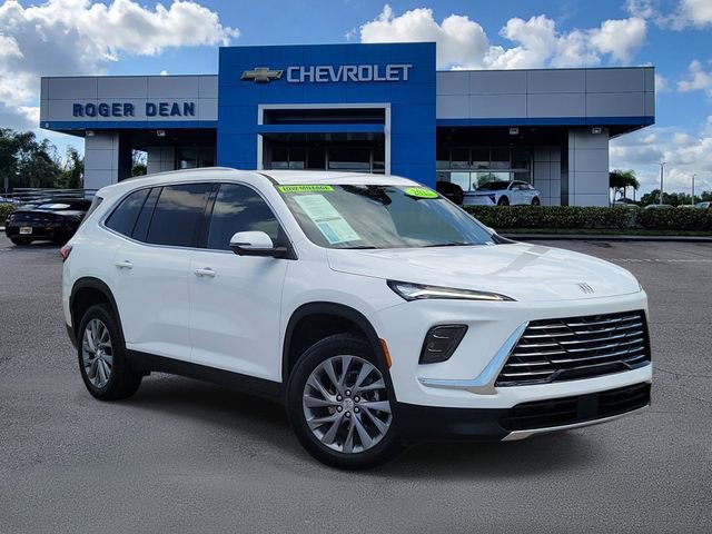 Certified 2025 Buick Enclave Preferred FWD image 1