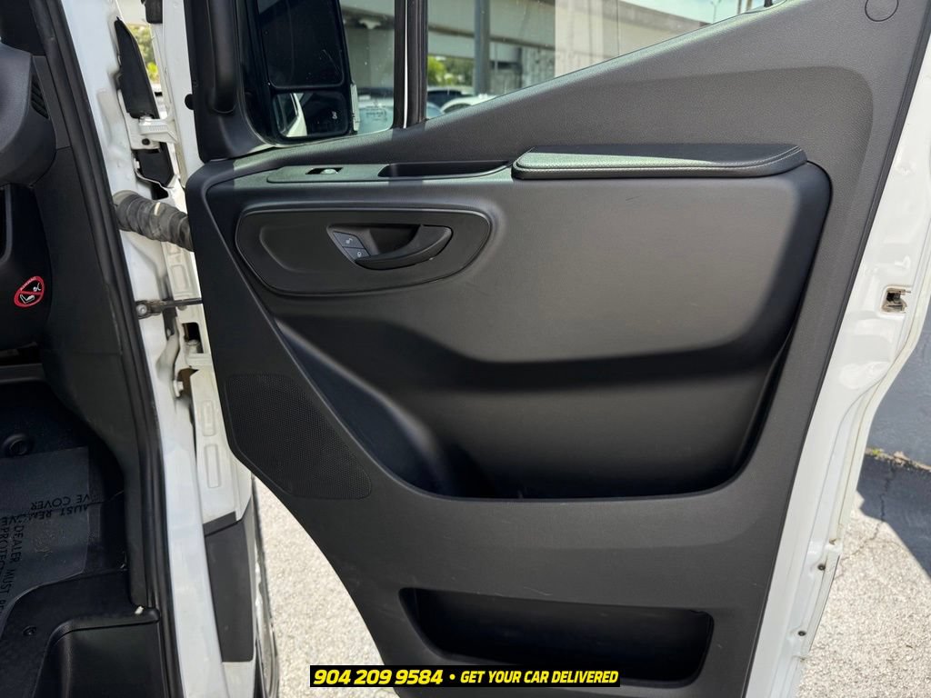 Used 2023 Mercedes-Benz Sprinter 2500 image 25
