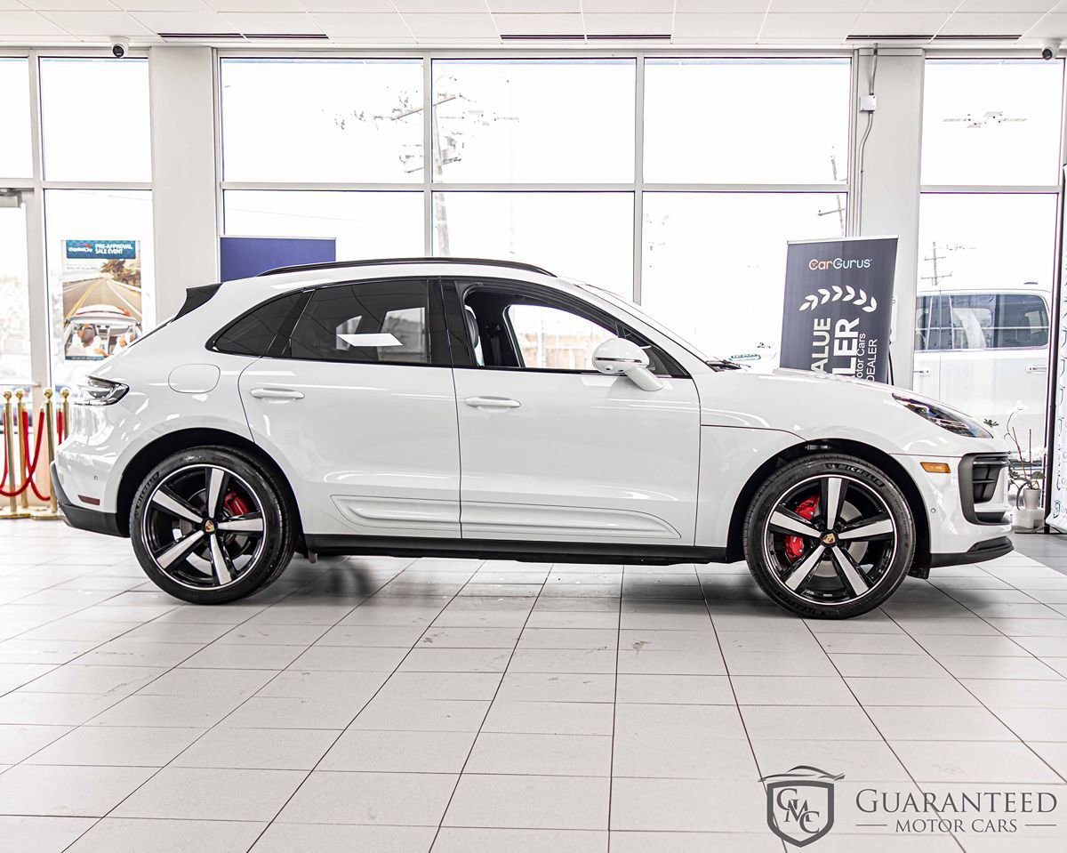 Used 2024 Porsche Macan S AWD/4WD image 9