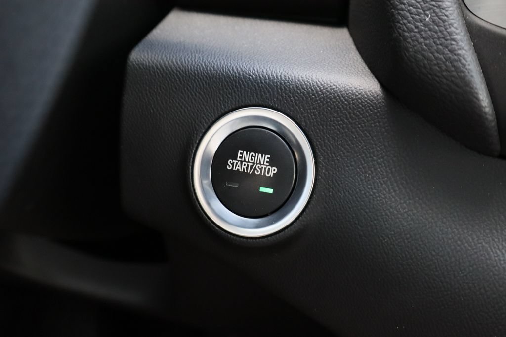 Used 2022 GMC Terrain SLE w/ Driver Convenience Package FWD image 18