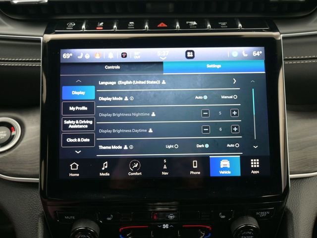 Used 2023 Jeep Grand Cherokee Limited image 14