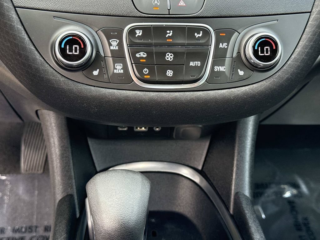 Used 2024 Chevrolet Malibu LT FWD image 24