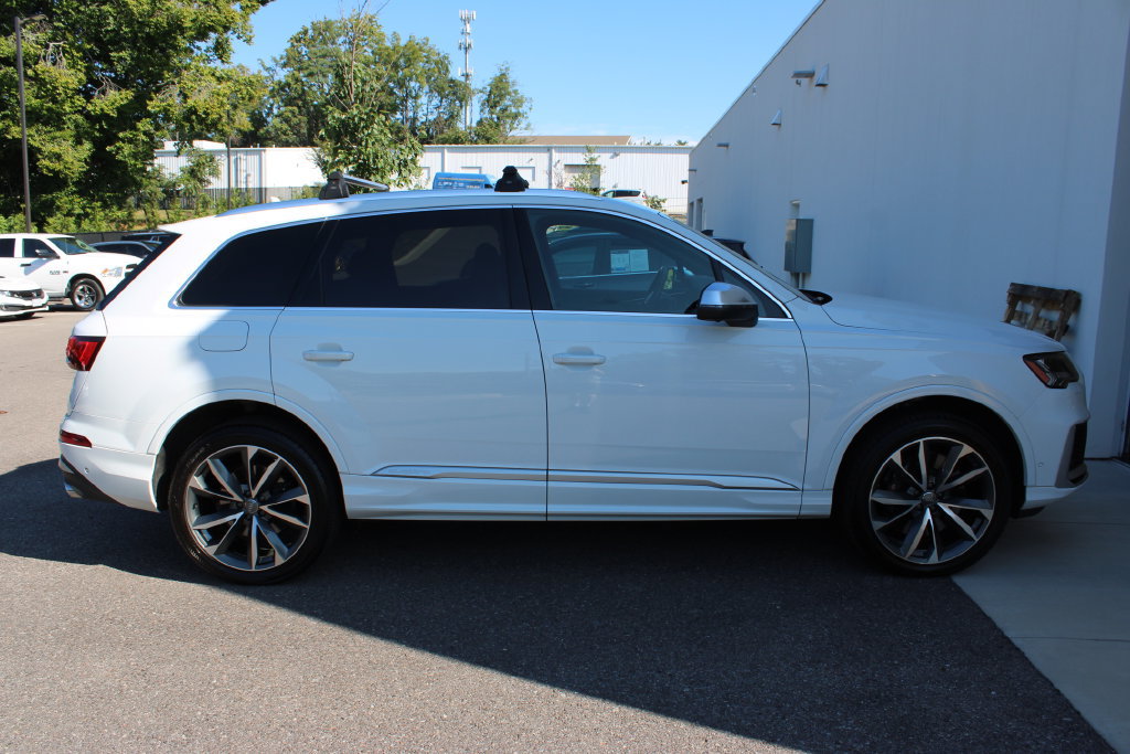 Used 2021 Audi SQ7 Premium Plus w/ Driver Assistance Package AWD/4WD image 34