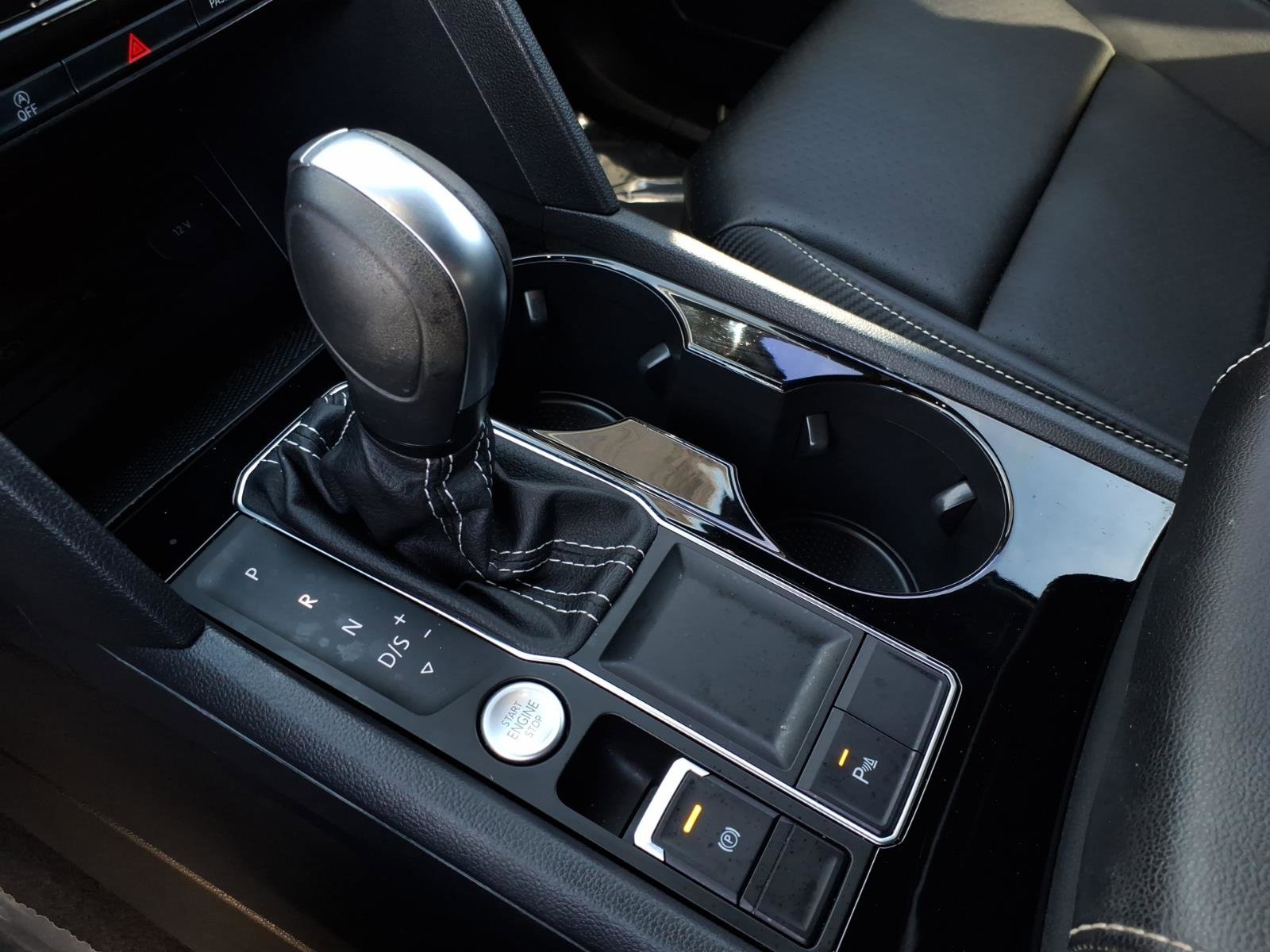 Certified 2022 Volkswagen Atlas Cross Sport SE w/ Black Wheel Package image 29