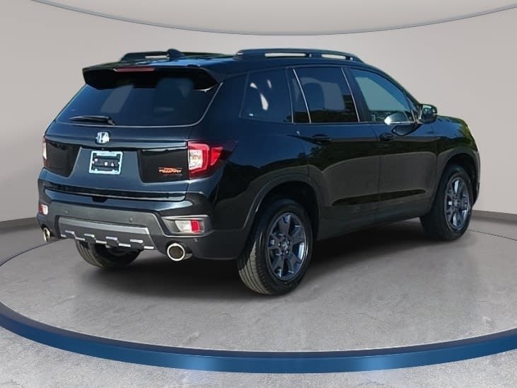 Used 2024 Honda Passport TrailSport image 5