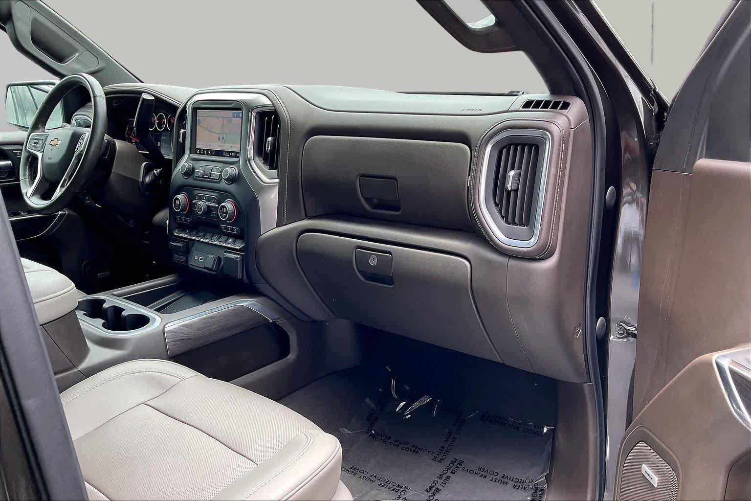 Used 2022 Chevrolet Silverado 1500 LTZ w/ LTZ Convenience Package II AWD/4WD image 16