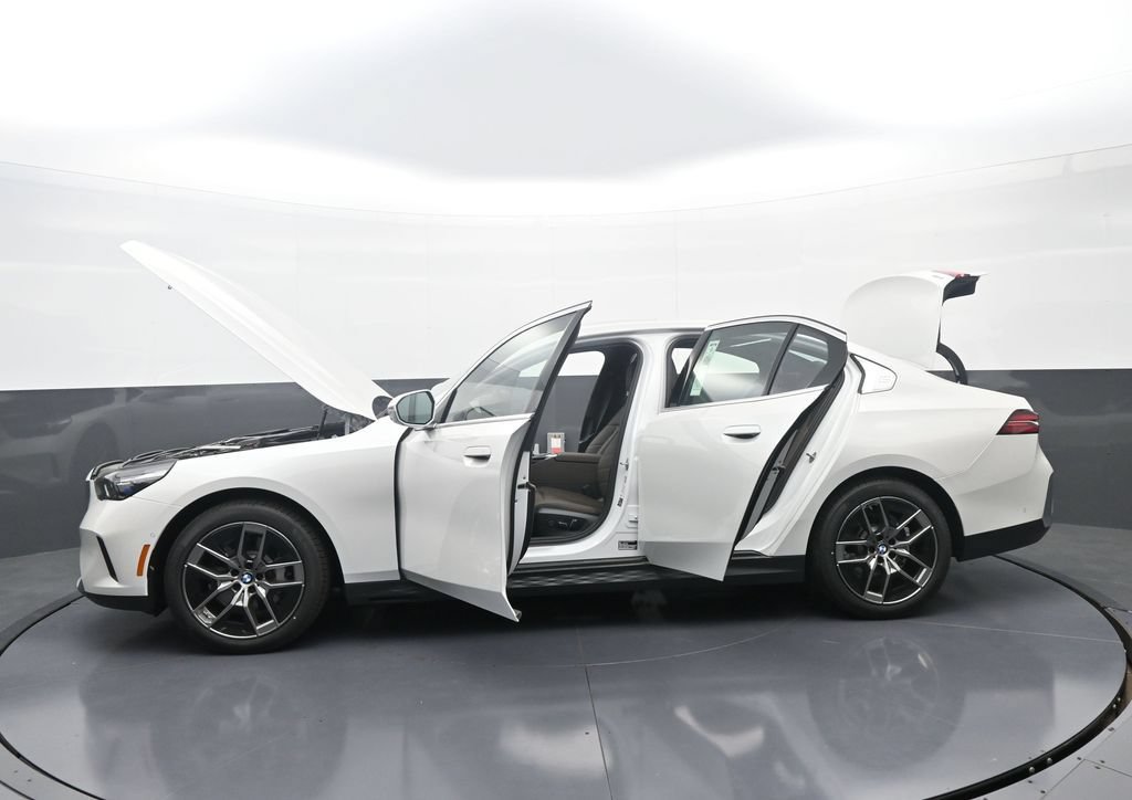 New 2027 BMW 530i xDrive w/ Premium Package AWD/4WD image 41