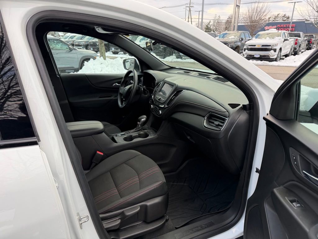 Used 2022 Chevrolet Equinox RS w/ LPO, Floor Liner Package image 24