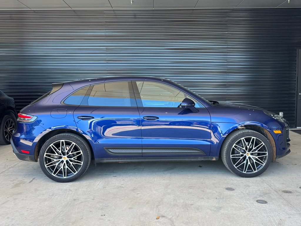 Certified 2026 Porsche Macan AWD/4WD image 8