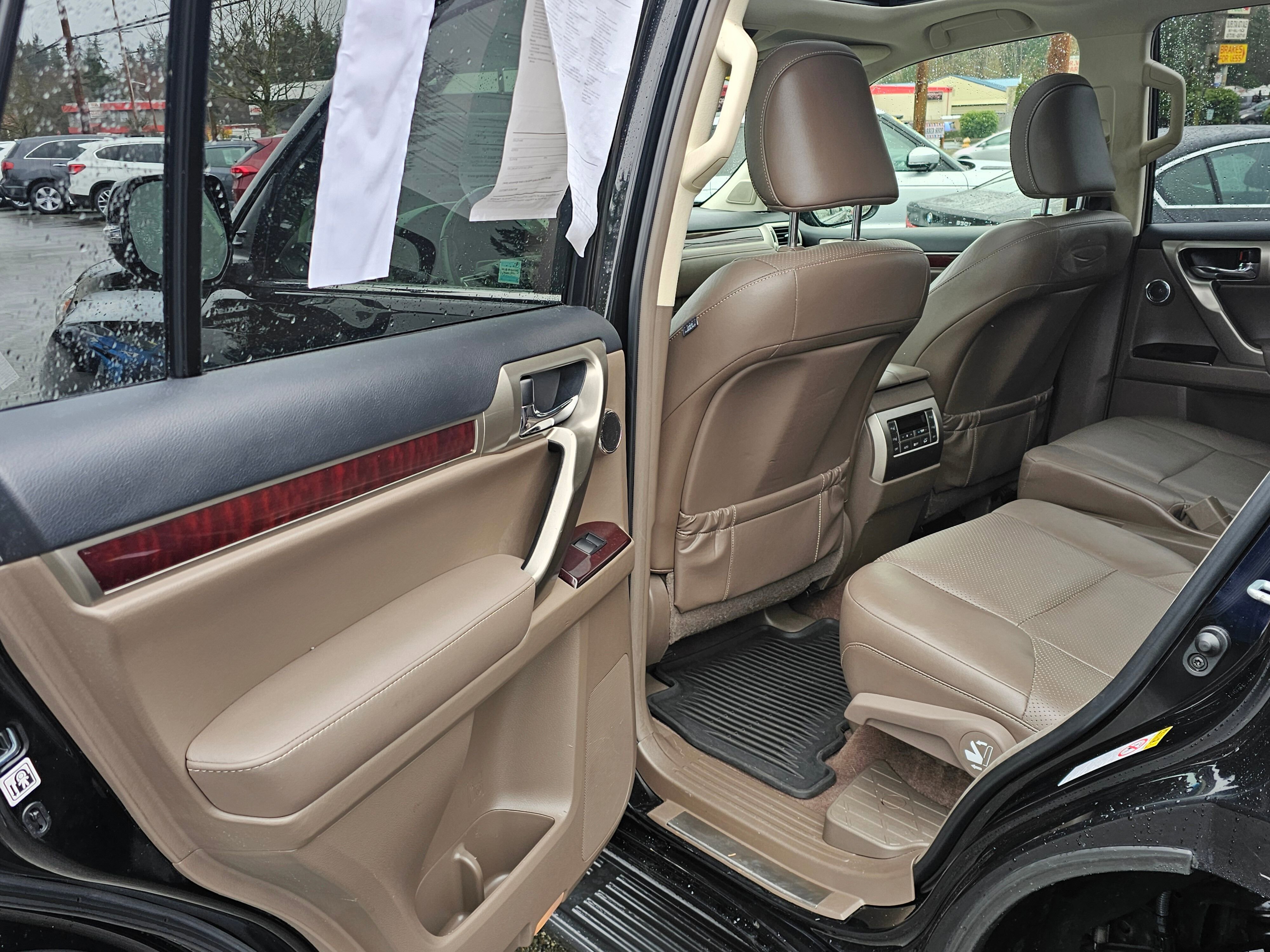 Used 2017 Lexus GX 460 Luxury image 16