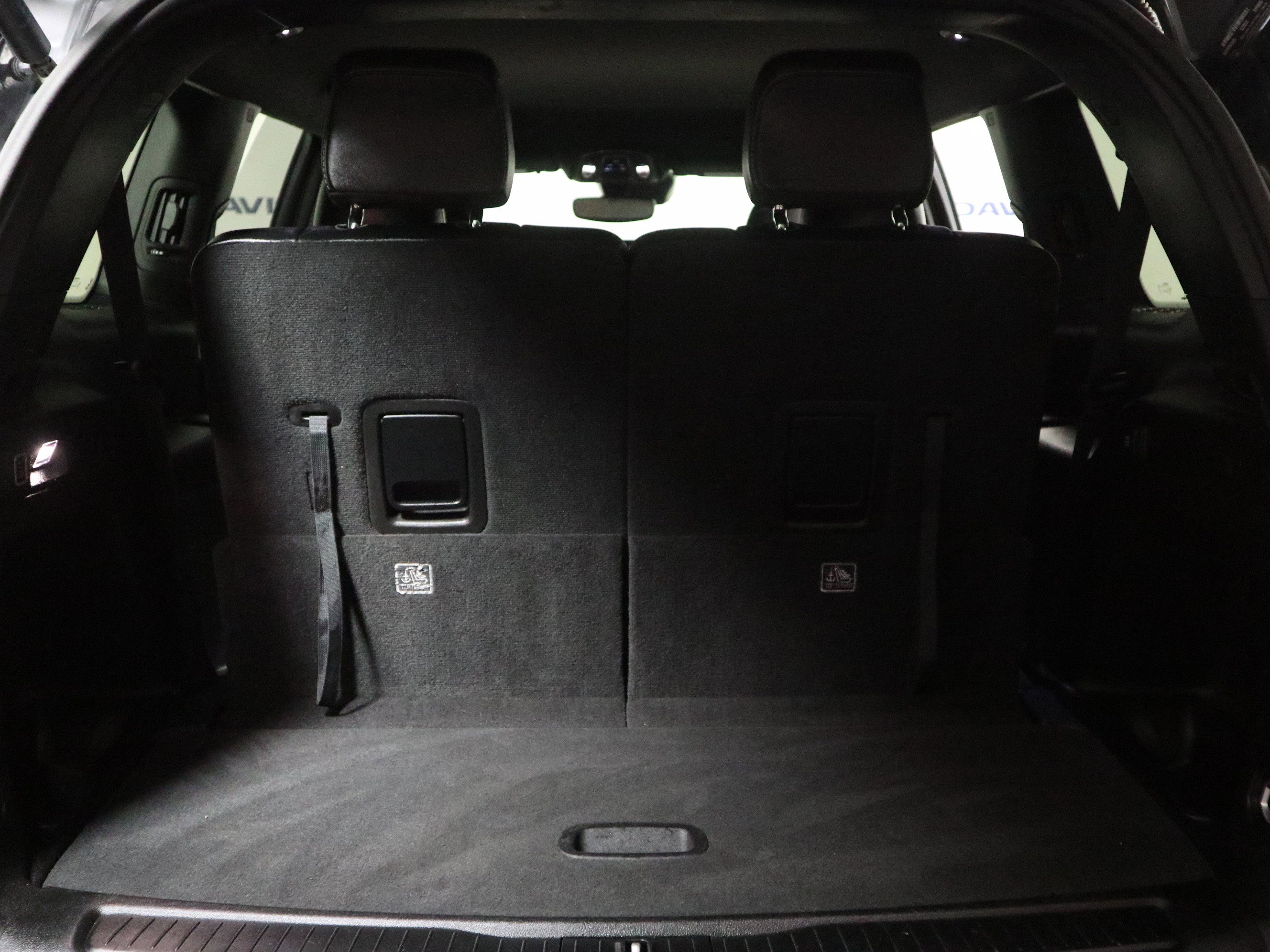 Used 2024 Jeep Grand Cherokee L Laredo image 8