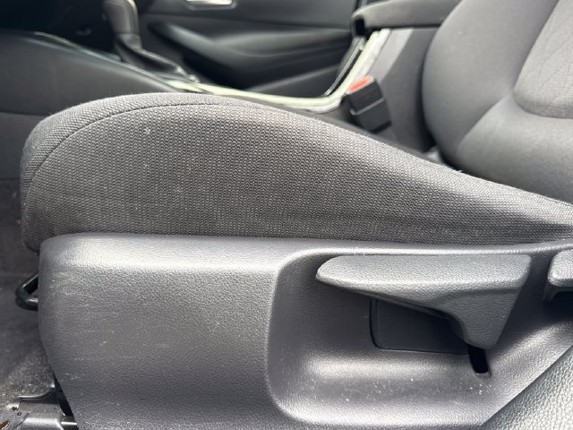 Used 2020 Toyota Corolla LE FWD image 18
