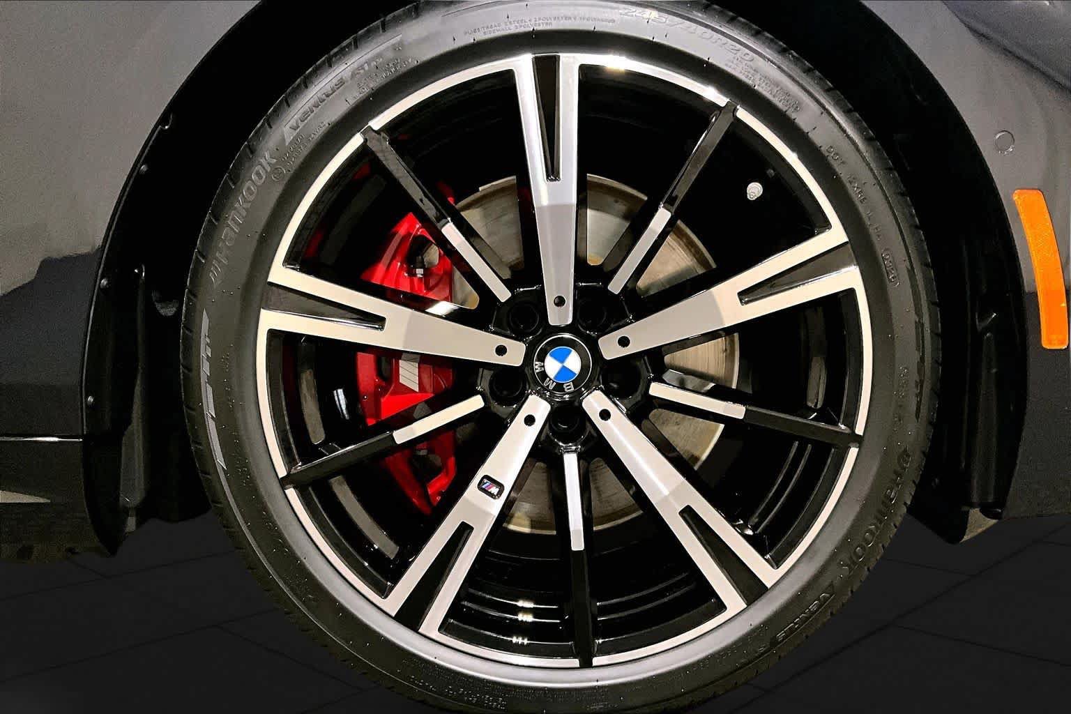 New 2026 BMW i5 M60 AWD/4WD image 17