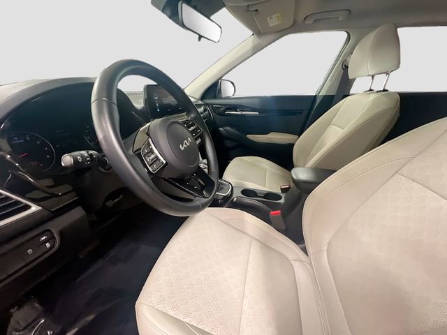 Certified 2023 Kia Seltos EX image 21