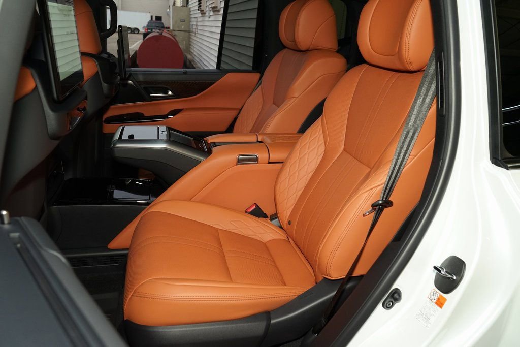 Used 2026 Lexus LX 700h Ultra Luxury image 23