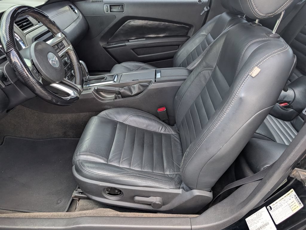 Used 2014 Ford Mustang Coupe RWD image 11