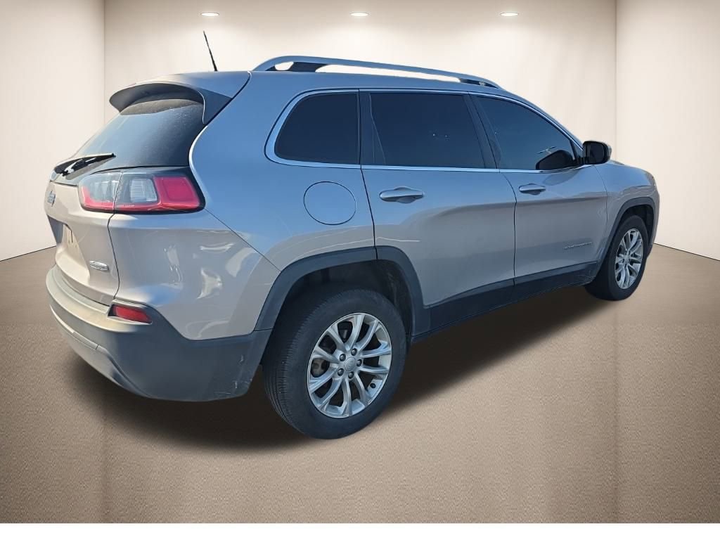 Used 2019 Jeep Cherokee Latitude w/ Popular Appearance Group image 8