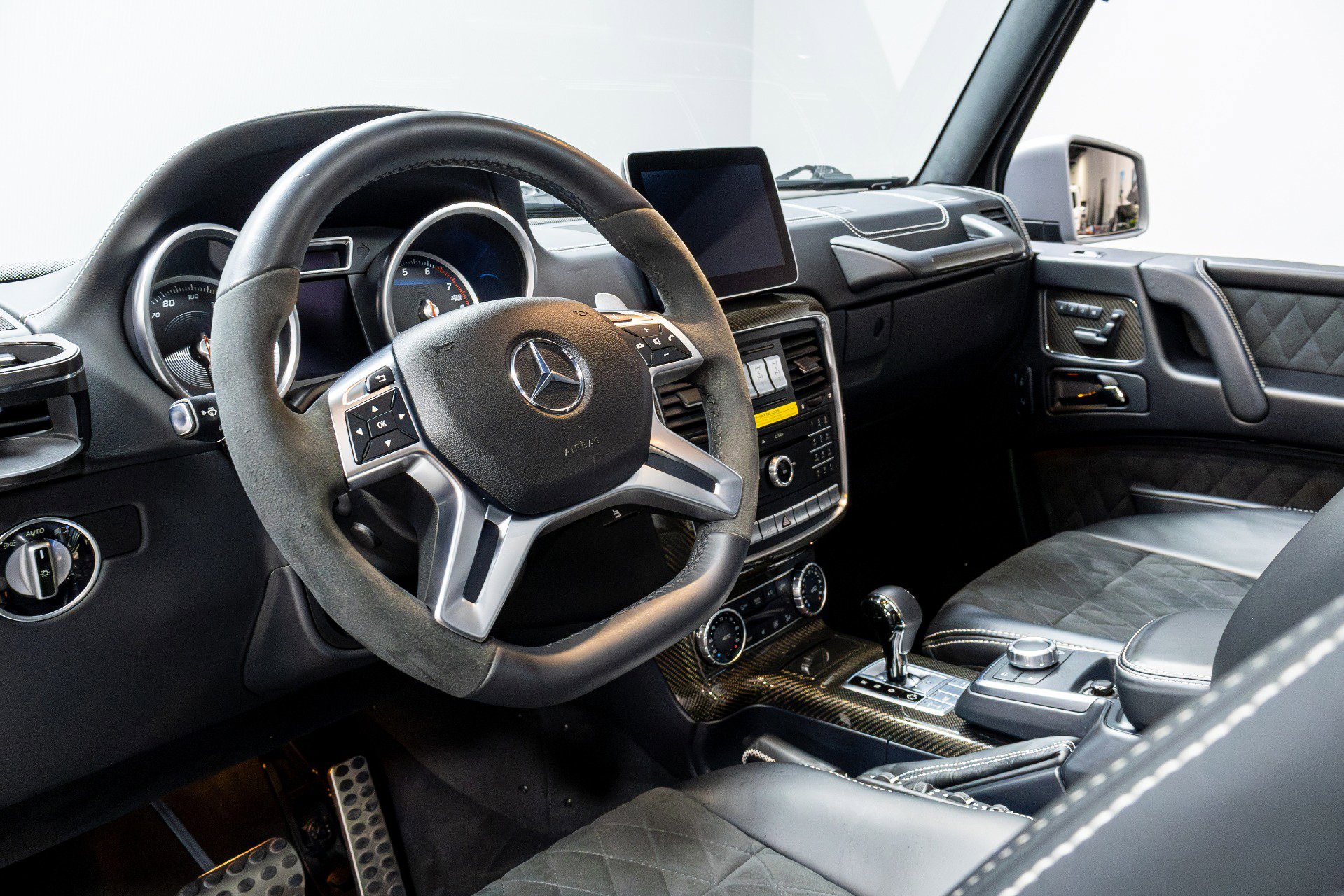 Used 2017 Mercedes-Benz G 550 Squared image 8