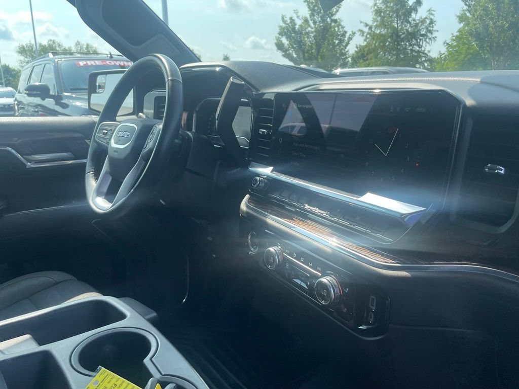 Used 2023 GMC Sierra 1500 SLE AWD/4WD image 30