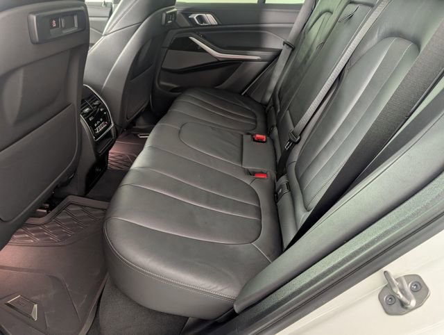 Used 2021 BMW X5 xDrive40i w/ M Sport Package image 29