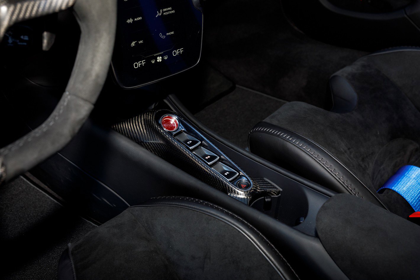 Used 2023 McLaren Artura image 40