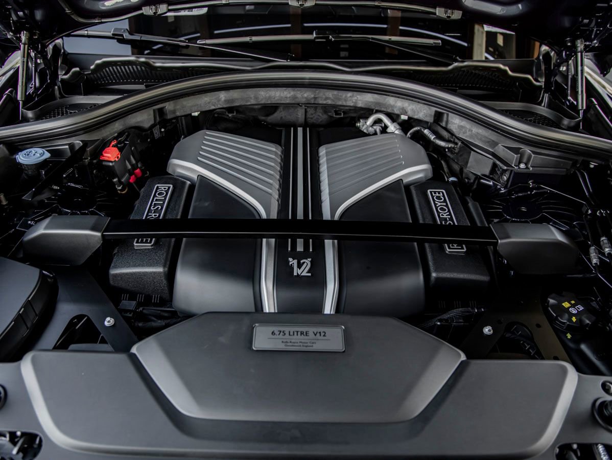 Certified 2024 Rolls-Royce Cullinan w/ Cullinan Package image 35