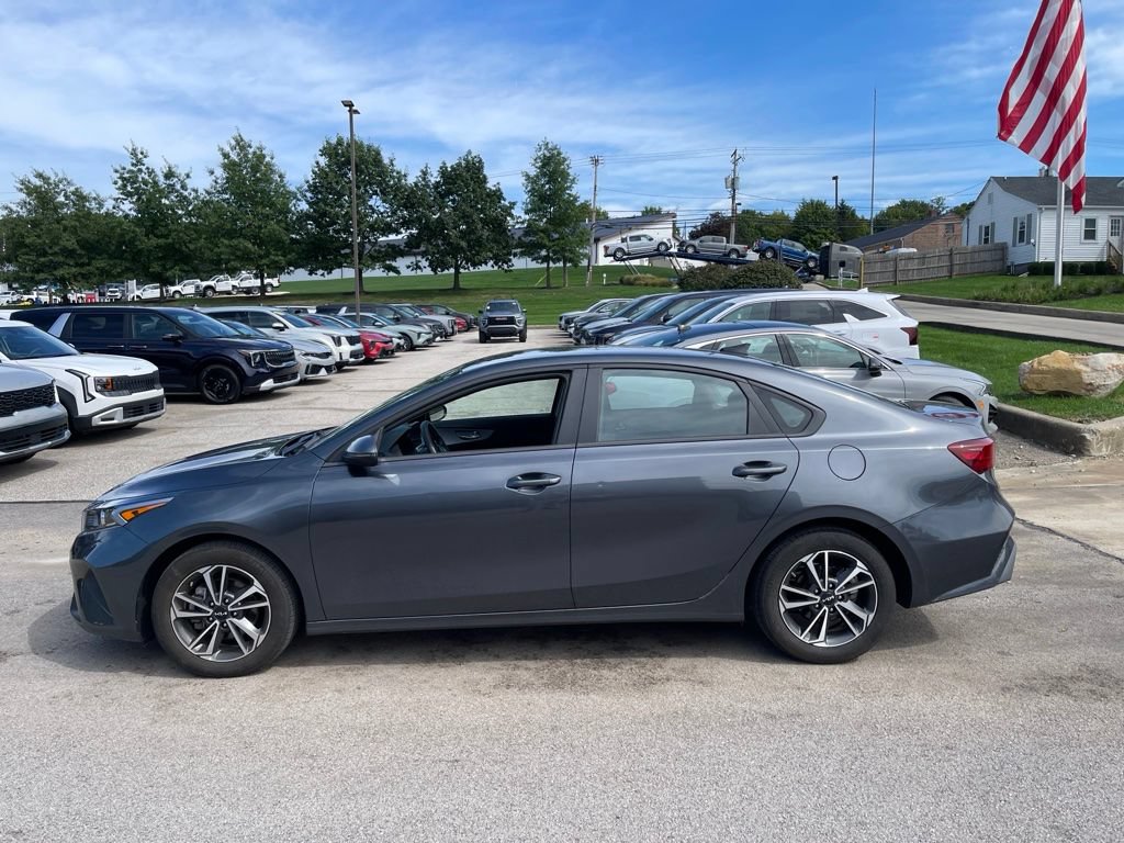 Used 2023 Kia Forte LXS w/ LXS Technology Package FWD image 3