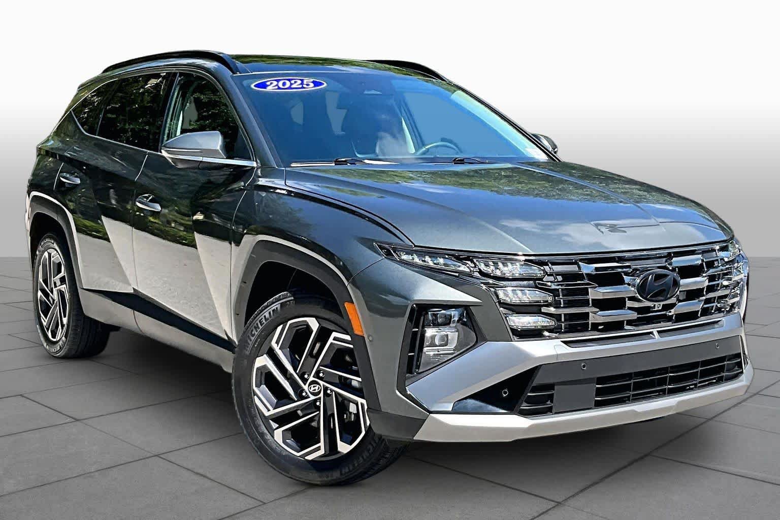 Used 2025 Hyundai Tucson Limited AWD/4WD image 4