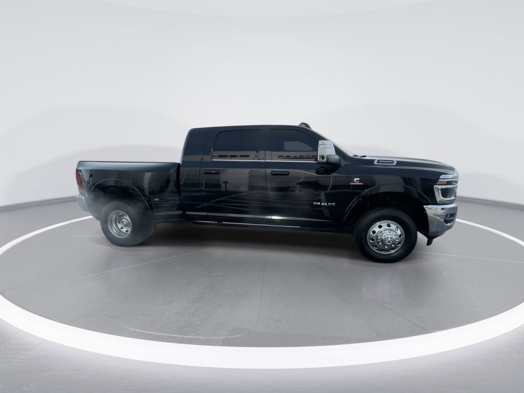 Used 2025 RAM 3500 Longhorn AWD/4WD image 2