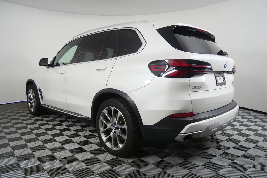 Certified 2024 BMW X5 xDrive40i image 5